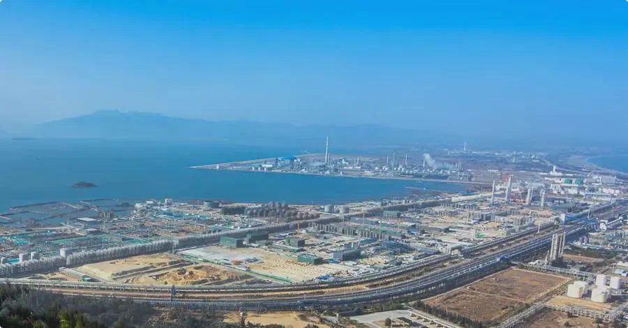 天辰公司簽署福建中沙石化數字化交付管理與實(shí)施服務(wù)合同